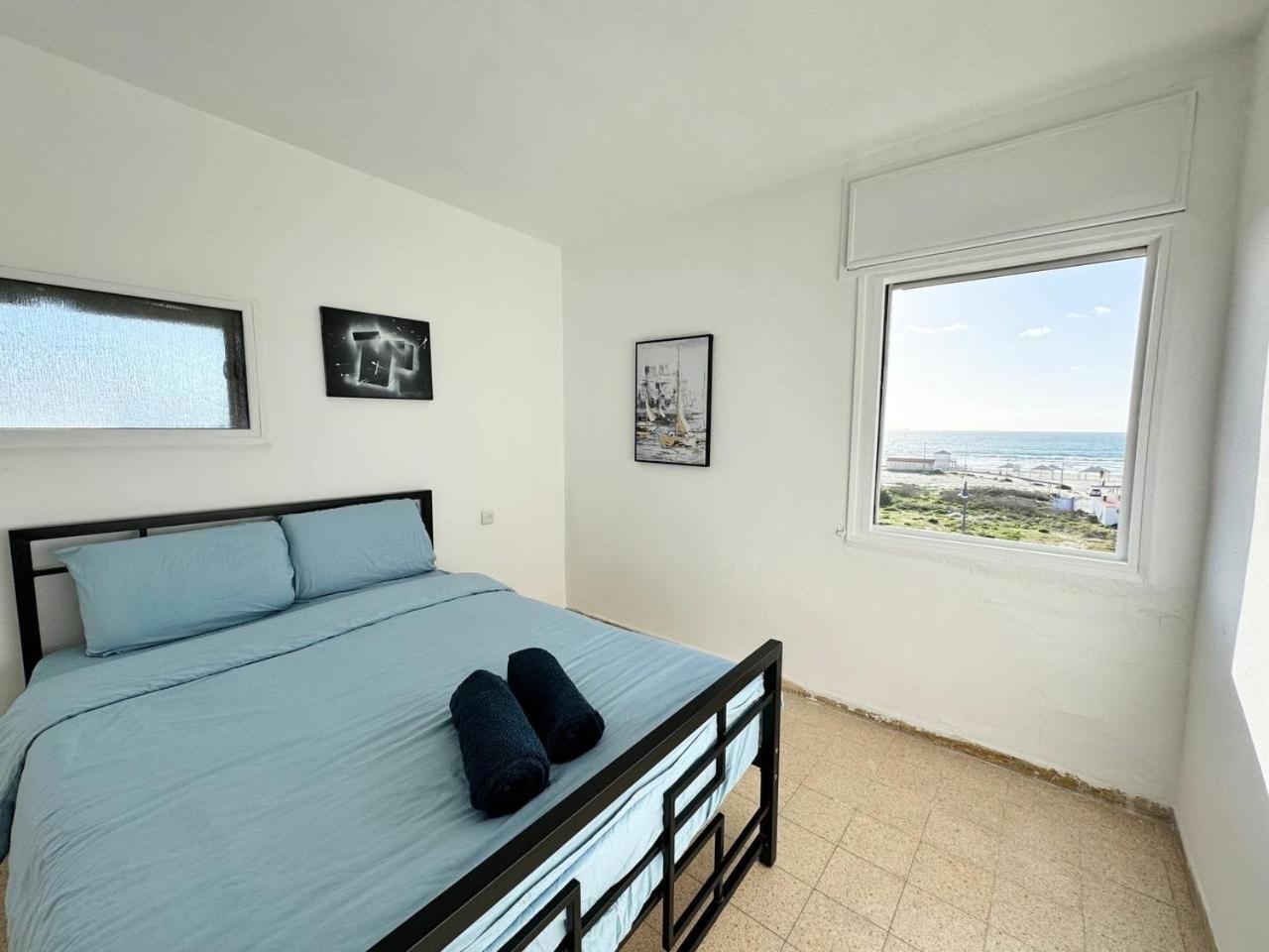 Amazing Sea View Apartment Qiryat Yam Екстериор снимка